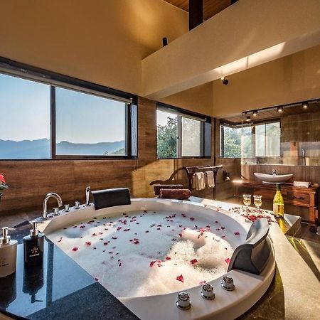 Saffronstays Althea - 4 Brd Veg Only Villa In Pawna With Jacuzzi In Every Room Lonavala Extérieur photo