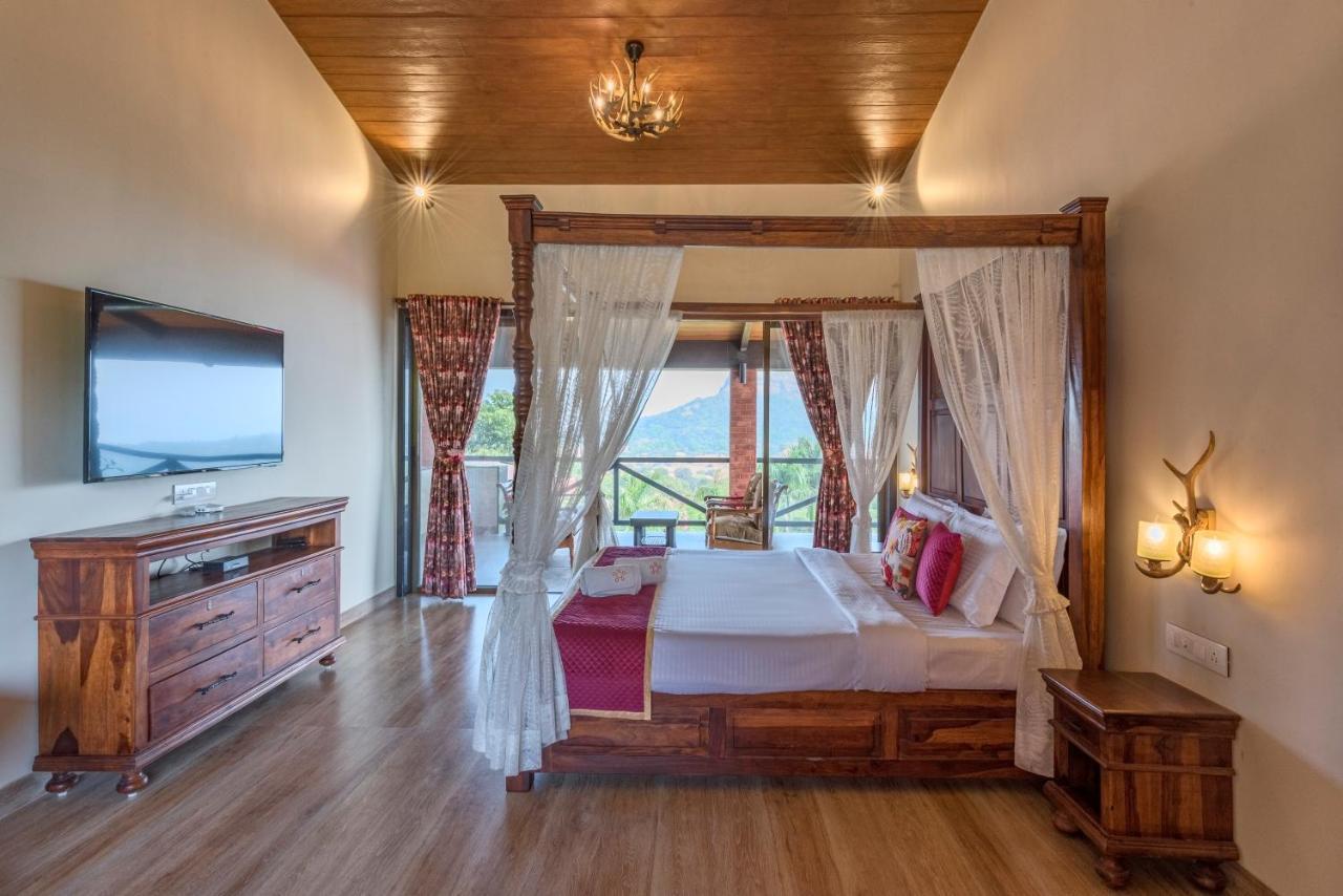 Saffronstays Althea - 4 Brd Veg Only Villa In Pawna With Jacuzzi In Every Room Lonavala Extérieur photo