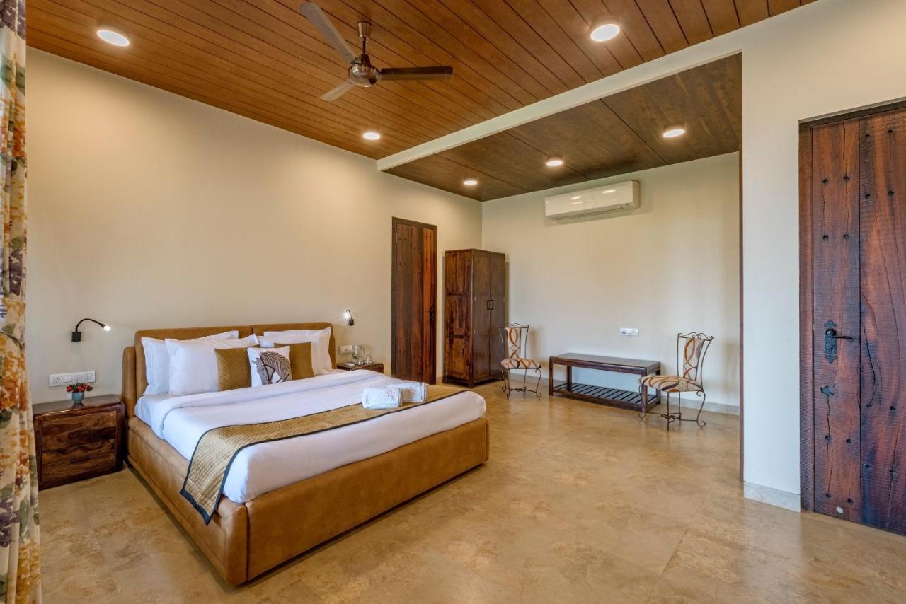 Saffronstays Althea - 4 Brd Veg Only Villa In Pawna With Jacuzzi In Every Room Lonavala Extérieur photo