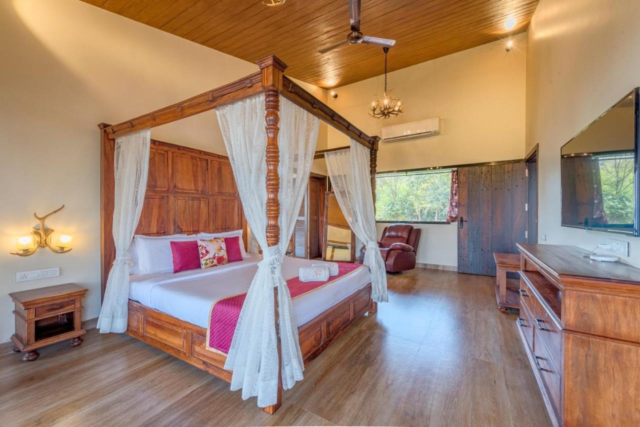 Saffronstays Althea - 4 Brd Veg Only Villa In Pawna With Jacuzzi In Every Room Lonavala Extérieur photo